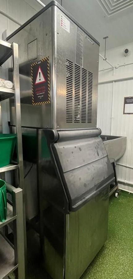 Used SCOTSMAN ICE FLAKER