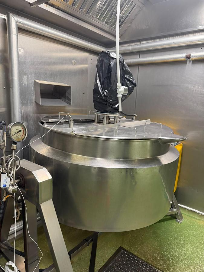Used COOKING KETTLES