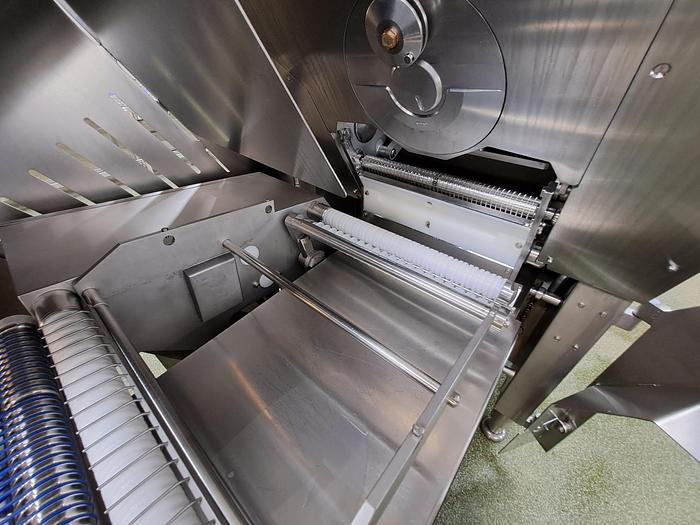 Used GEA MEGA SLICER S