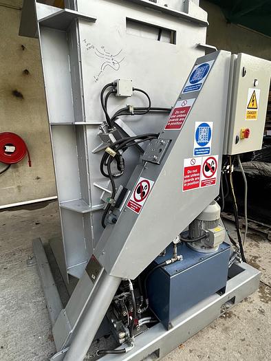 Used PALLET INVERTOR