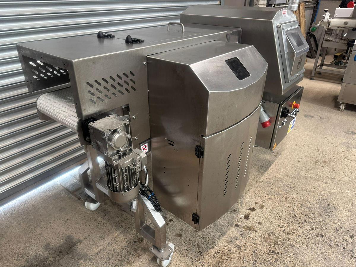 Used LOMA IQ3+ METAL DETECTOR