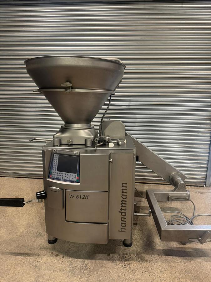 Used HANDTMANN VF612H VACUUM FILLER