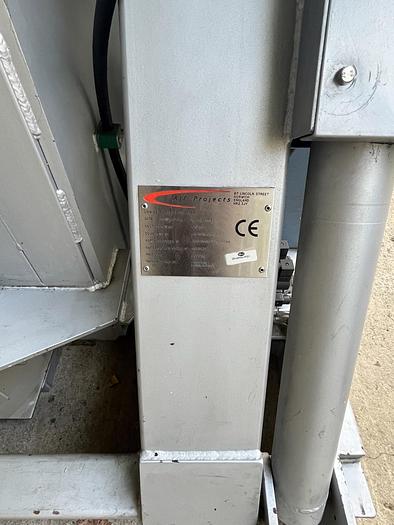 Used PALLET INVERTOR