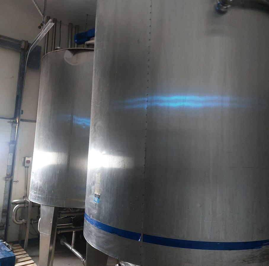 Used 4 X CREAM TANKS