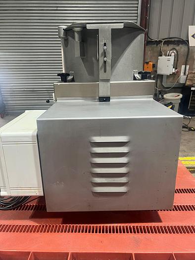 Used Deighton Formatic R2200