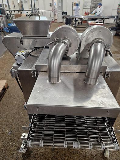 Used DEIGHTON PRE DUSTER