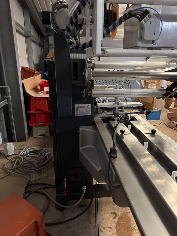 Used PFM Pearl Flowrapper