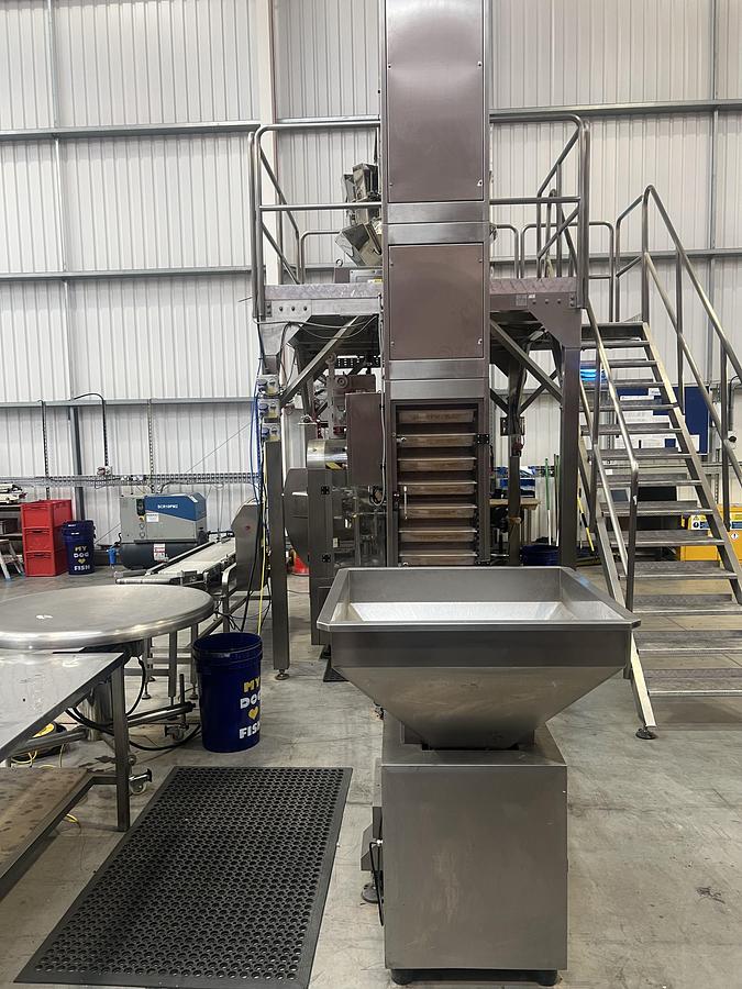 Used POUCH FILLING MACHINE