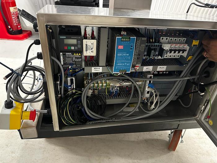 2022 Premier Labellers P100 label applicator and conveyor