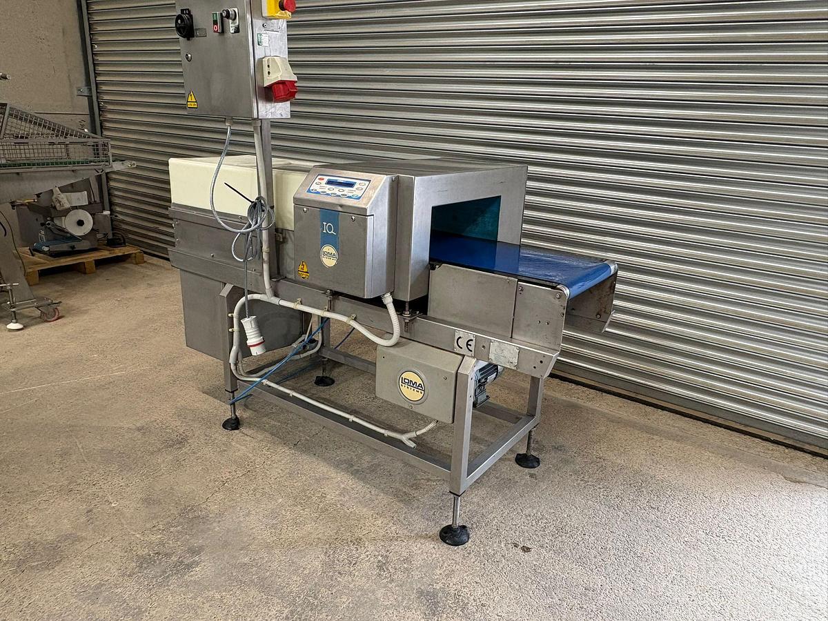 Used LOMA METAL DETECTOR