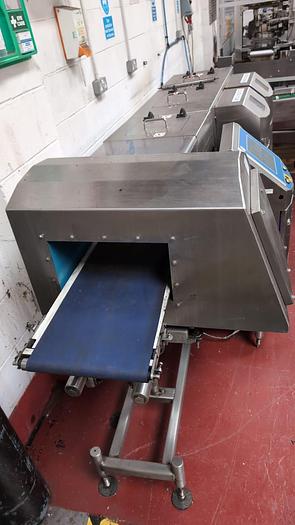 Used LOMA COMBI METAL DETECTOR CHECKWEIGHER