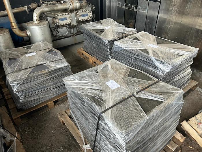 Used NN 19.5'' x 30'' Bakery Trays