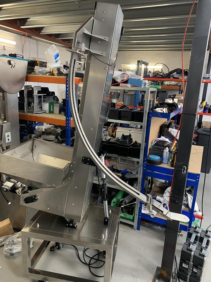 Used CAPPING MACHINE
