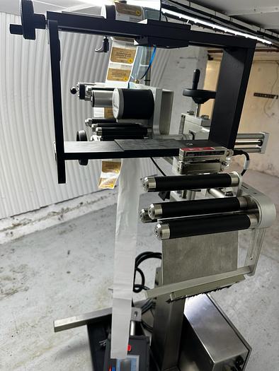 2022 Premier Labellers P100 label applicator and conveyor
