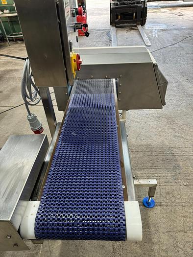 Used LOMA IQ3 METAL DETECTOR