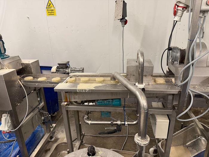 Used COMPLETE DEIGHTON COATING AND FRYING LINE