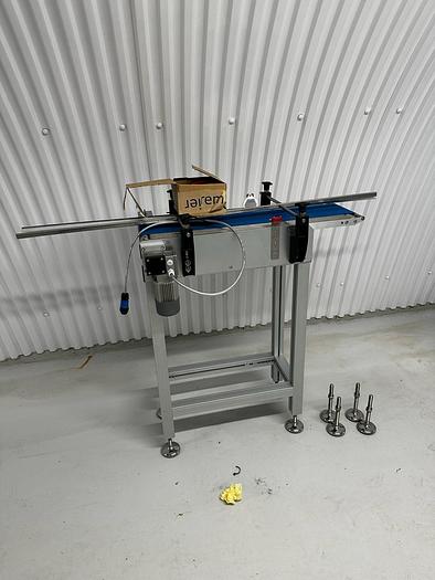 2022 Premier Labellers P100 label applicator and conveyor