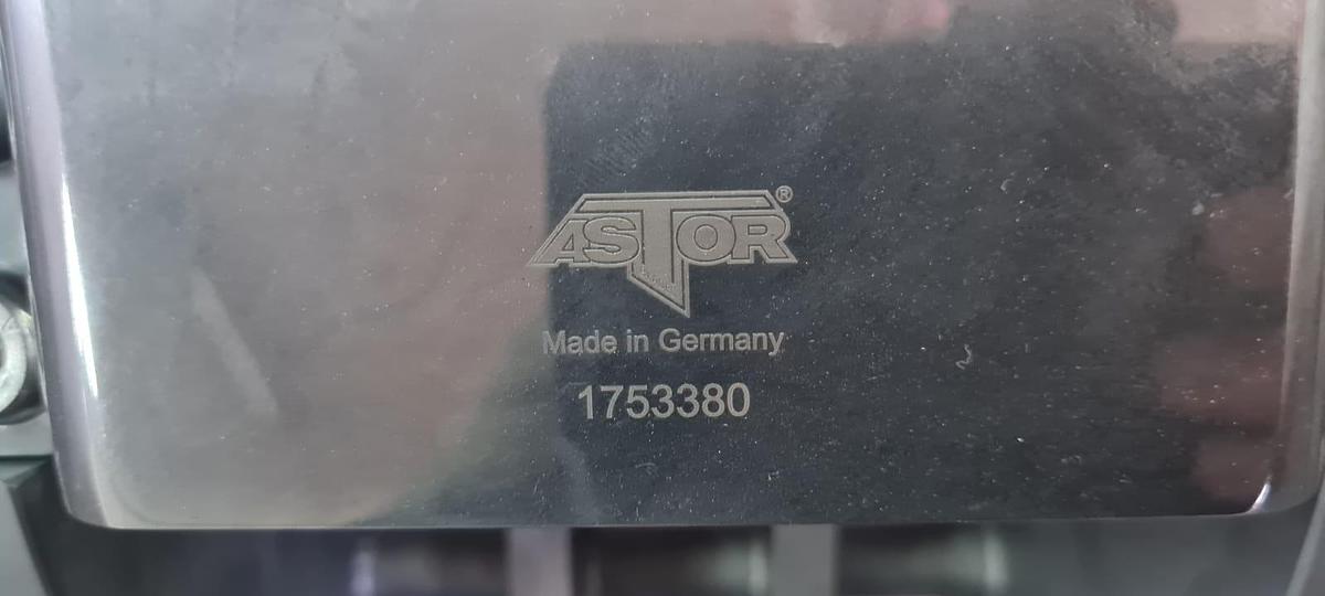 Used EX DEMO Niro-Tech SM4000 BLOCK FLAKER