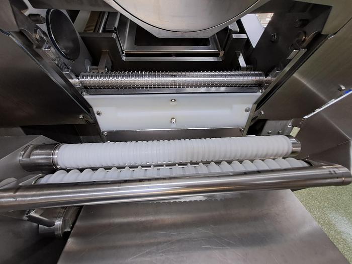 Used GEA MEGA SLICER S