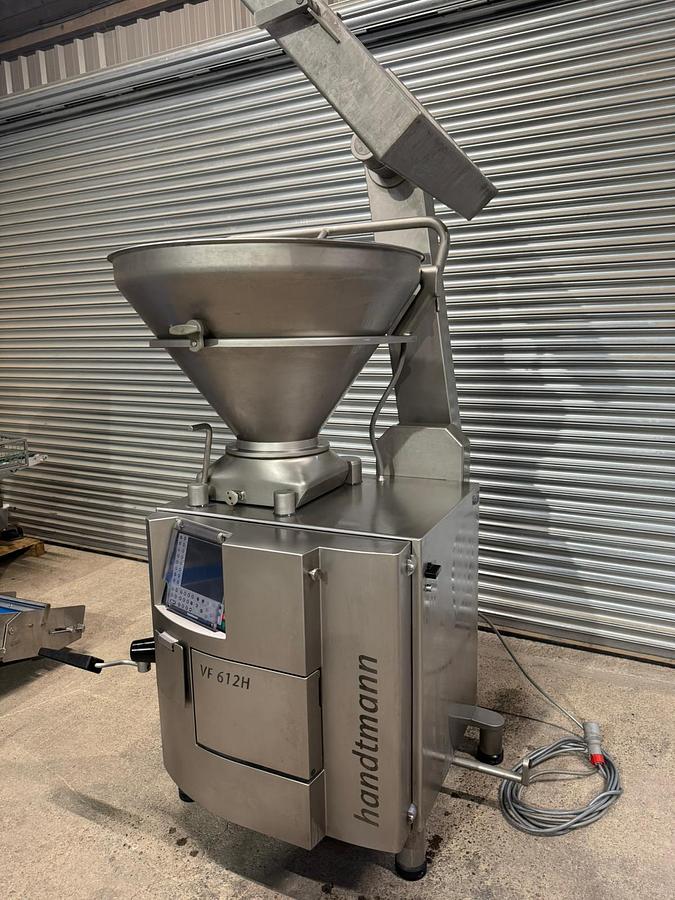 Used HANDTMANN VF612H VACUUM FILLER