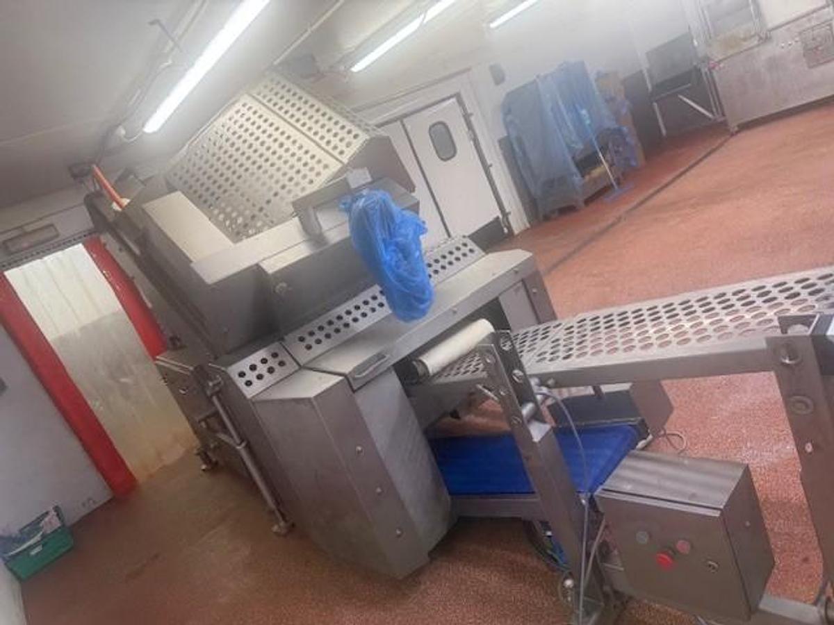 Used Weber slicer Bulk slicer. 902
