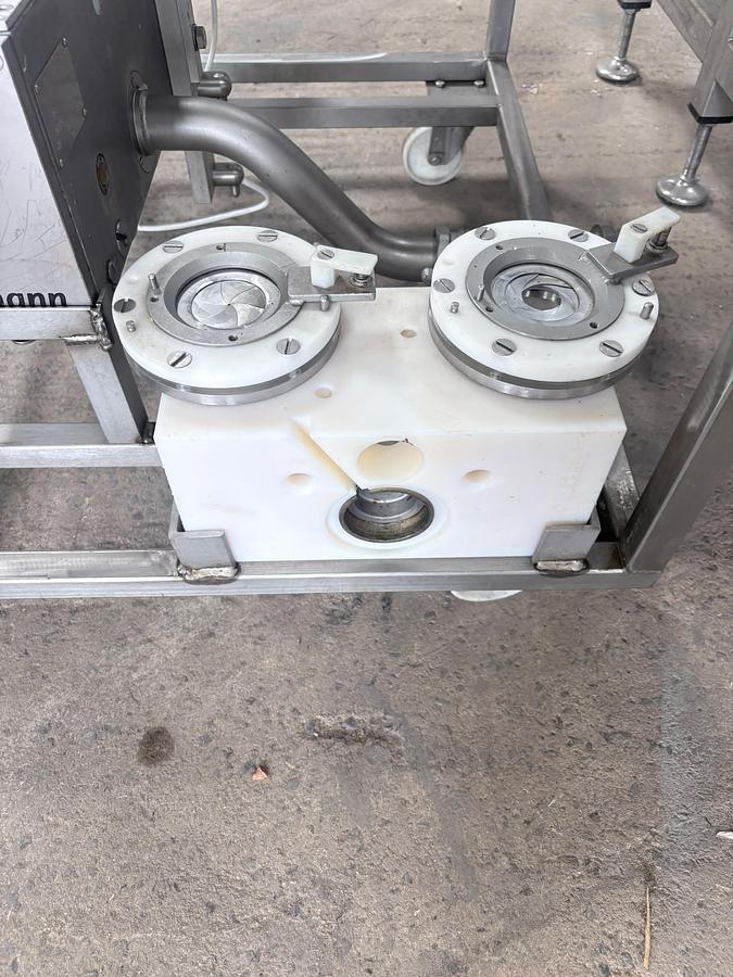 Used HANDTMANN VF200 VACUUM FILLER