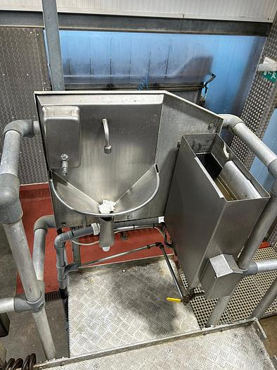 Used COMPLETE SLAUGHTER LINE FOR CATTLE, PIGS & SHEEP