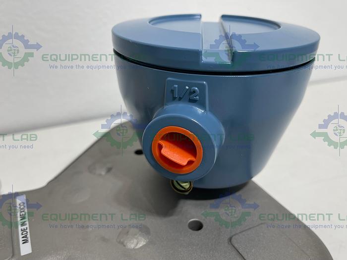 Emerson Micro Motion  CMF010M321NQBUEZZZ Mass Flow Sensor 1/2" Sanitary Fitting