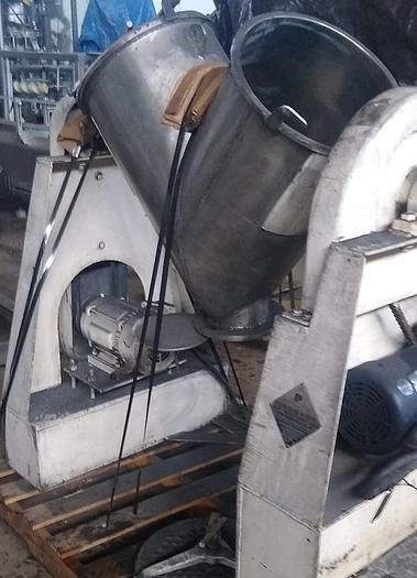 Usado 2 cuft Patterson Kelley Twin Shell blender with Liquid Solids Bar 2 cuft