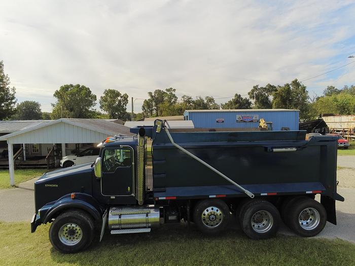 Used 2011 KENWORTH T-800 FACTORY DUMP TRUCK