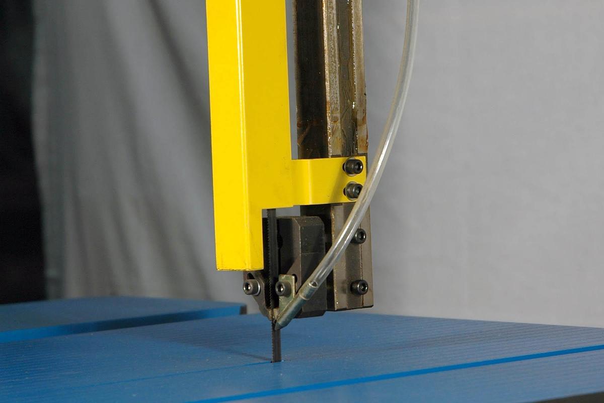 DCM-10TS Vertical Bandsaw