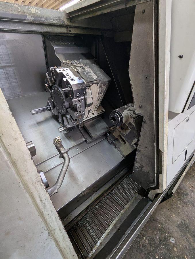 Used 2005 Okuma Captain L370