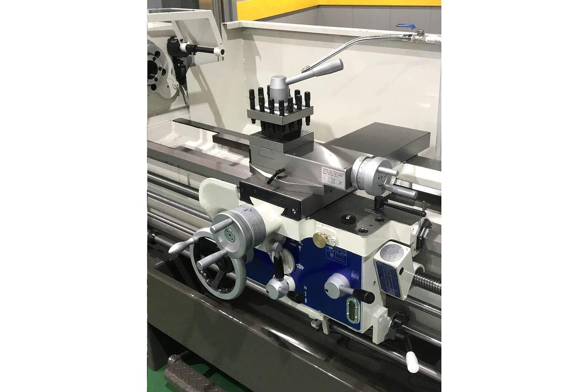 1740E / 1760E / 1790E Lathe