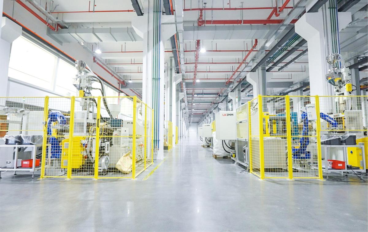 Injection Molding Products Automation Solution