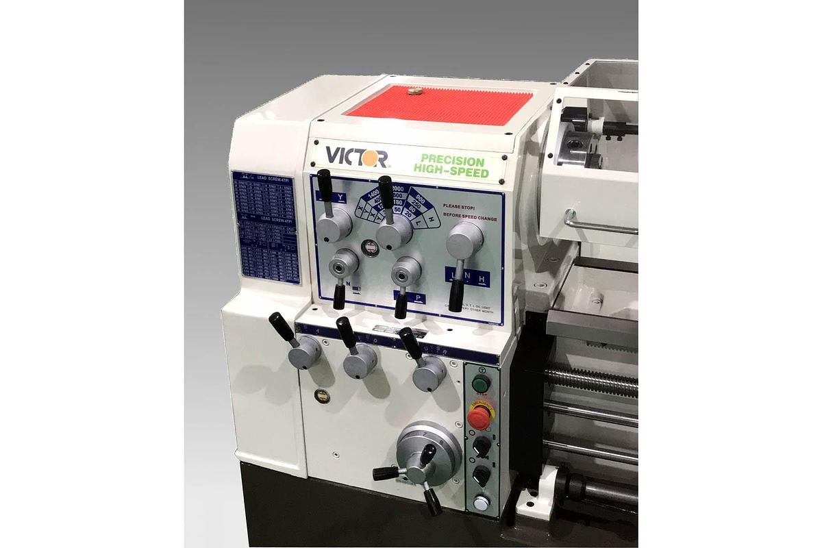 1740E / 1760E / 1790E Lathe