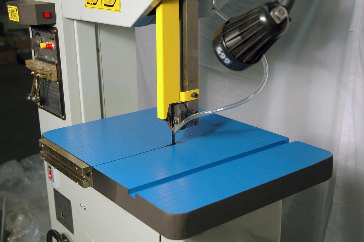 LCM-14VTS Vertical Bandsaw