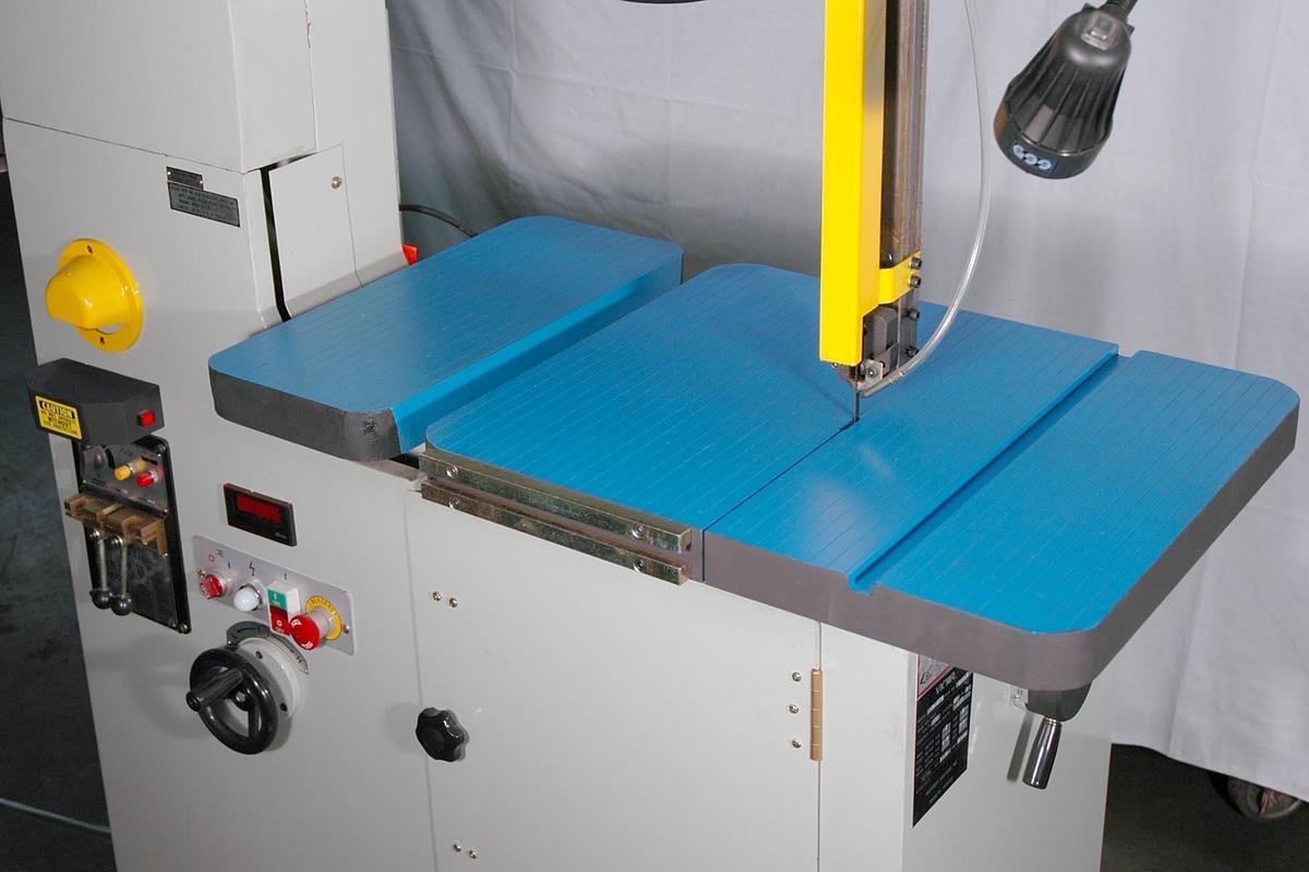 DCM-10TS Vertical Bandsaw