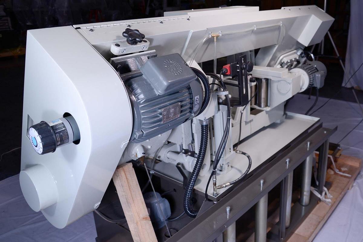 Auto-15HSV Variable Speed Auto Horizontal Bandsaw