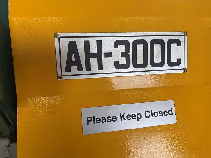 Used 1996 Cosen AH-300C Automatic Bandsaw