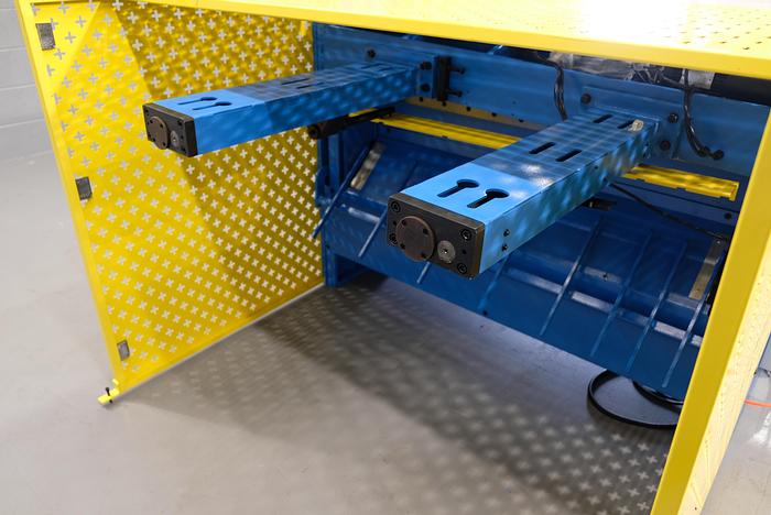 MACH-CUT MECHANICAL GUILLOTINES 2500mm x 3mm