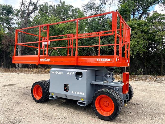 Used 2010 SKYJACK 6826RT