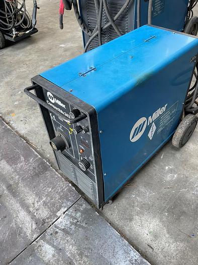 Usato SALDATRICE (N°45) MILLER COMPACTBLU 243