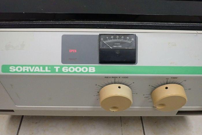Used Du Pont Sorvall Model T6000B Benchtop Centrifuge with Rotor & Buckets