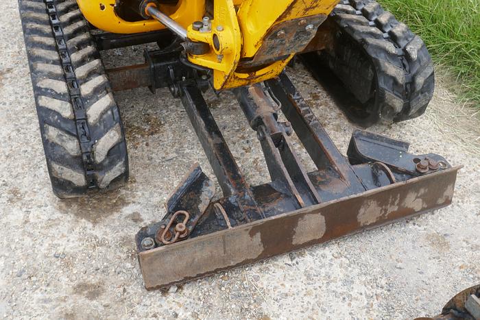 Used 2015 JCB 8018 CTS