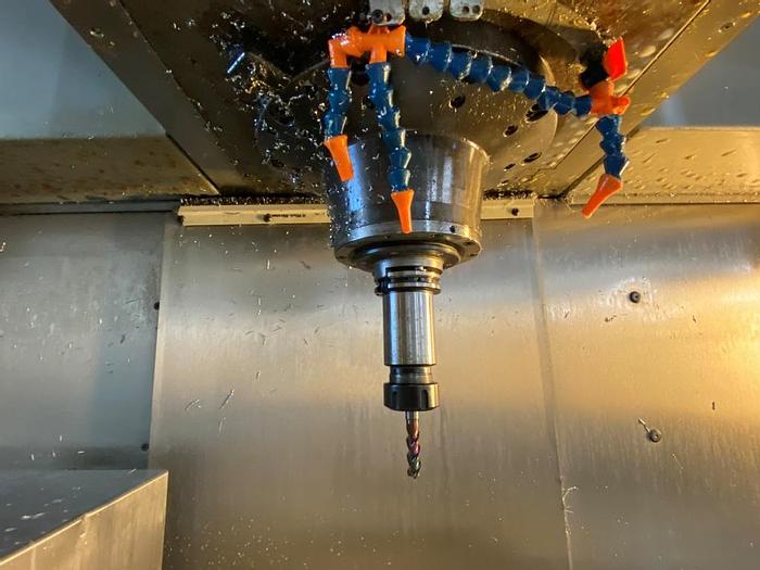 Used 2000 Mikron UCP 600 5 Axis Machining Center