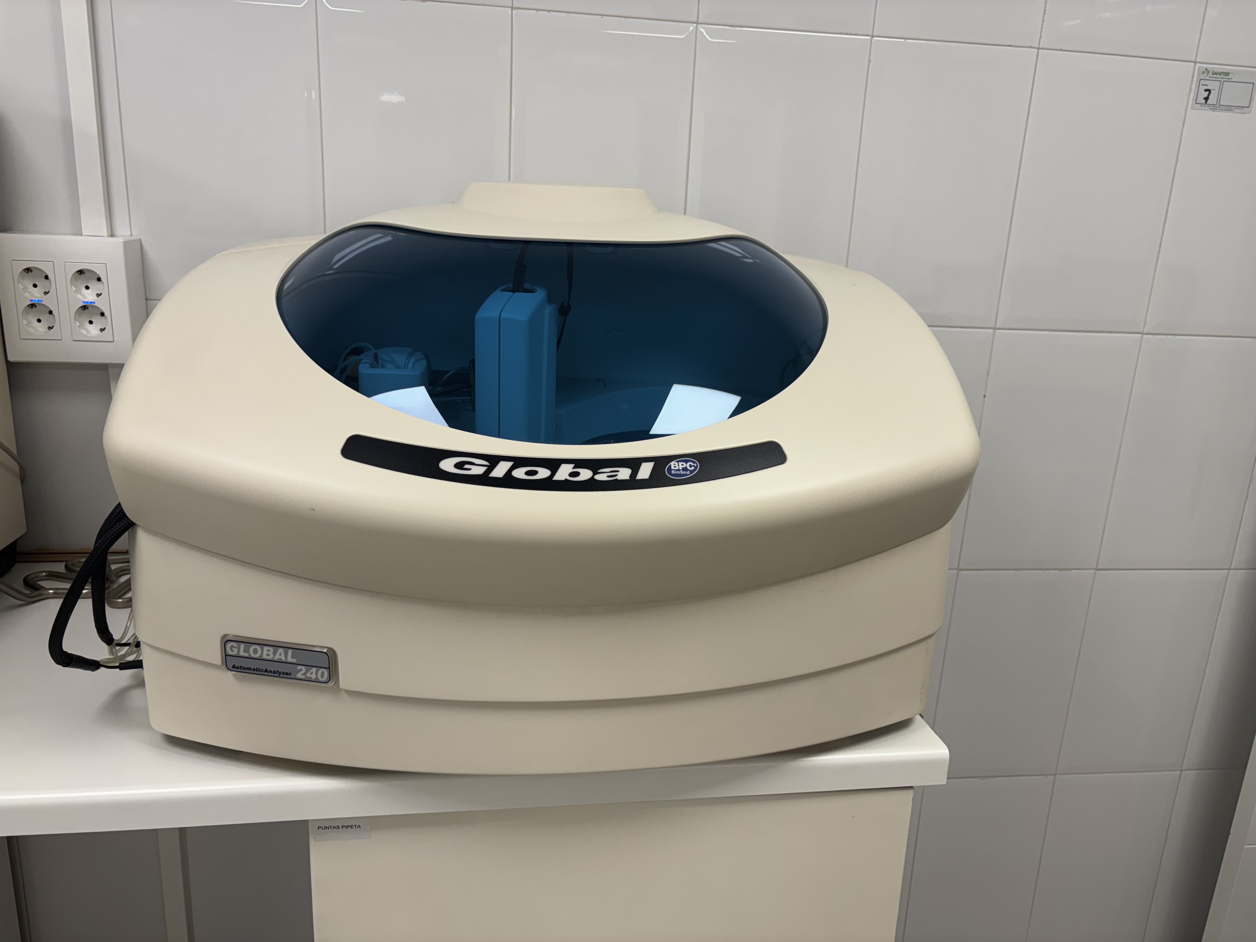 Refurbished Global 240 chemistry auto-analyzer