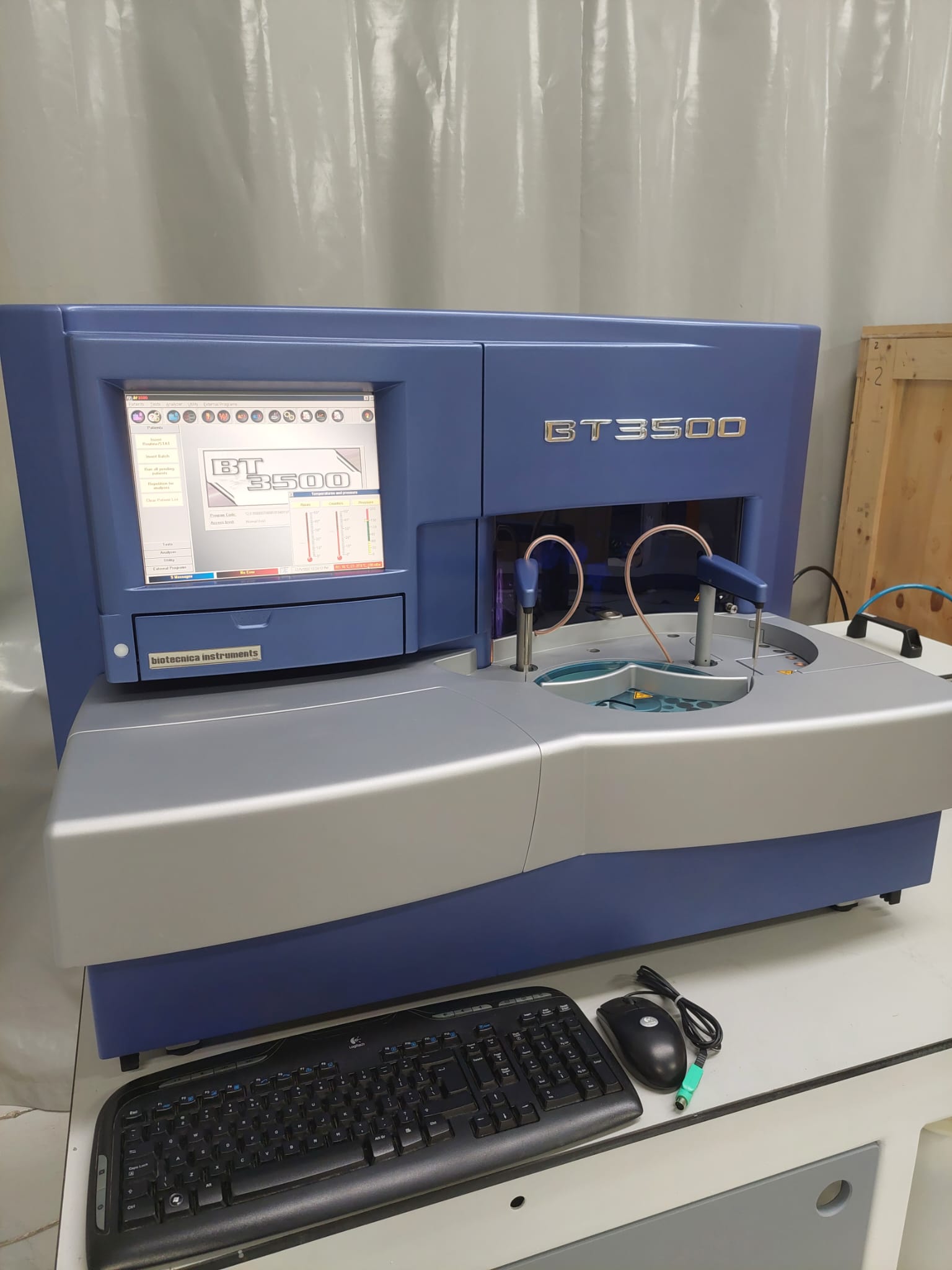 Remodelado Biotecnica BT3500 Chemistry analyzer
