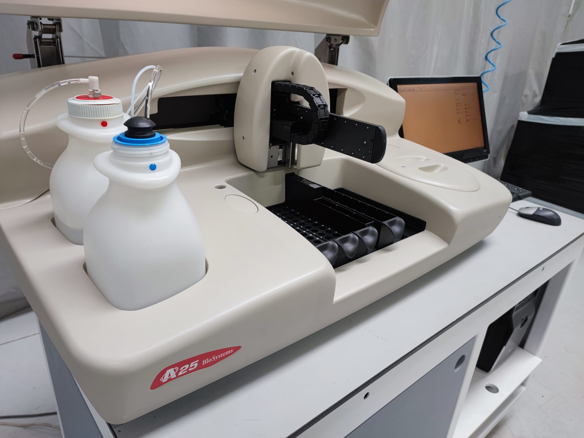 Usado Biosystems A25 chemistry analyzer