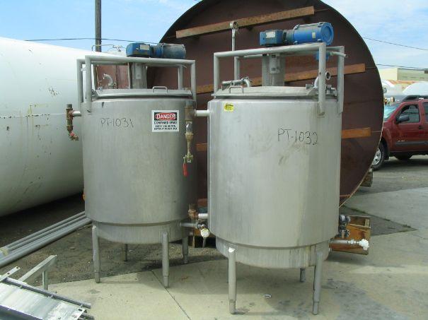 Usado 1000 GALLON BULK TANK