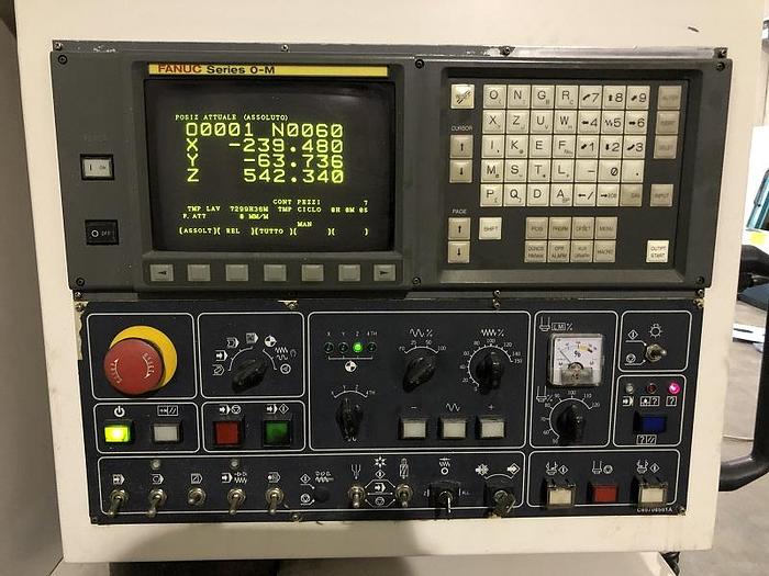 Usato CENTRO DI LAVORO VERTICALE ROTOPALLET DAEWOO ACE V 400